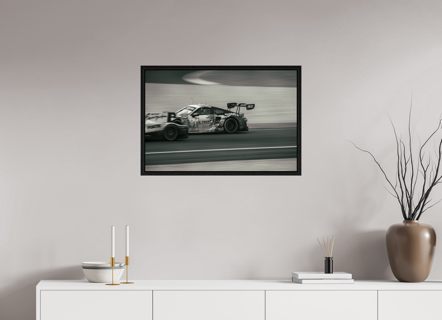 Porsche LMGT3 - Confrontation Intense aux 24h du Mans 2024
