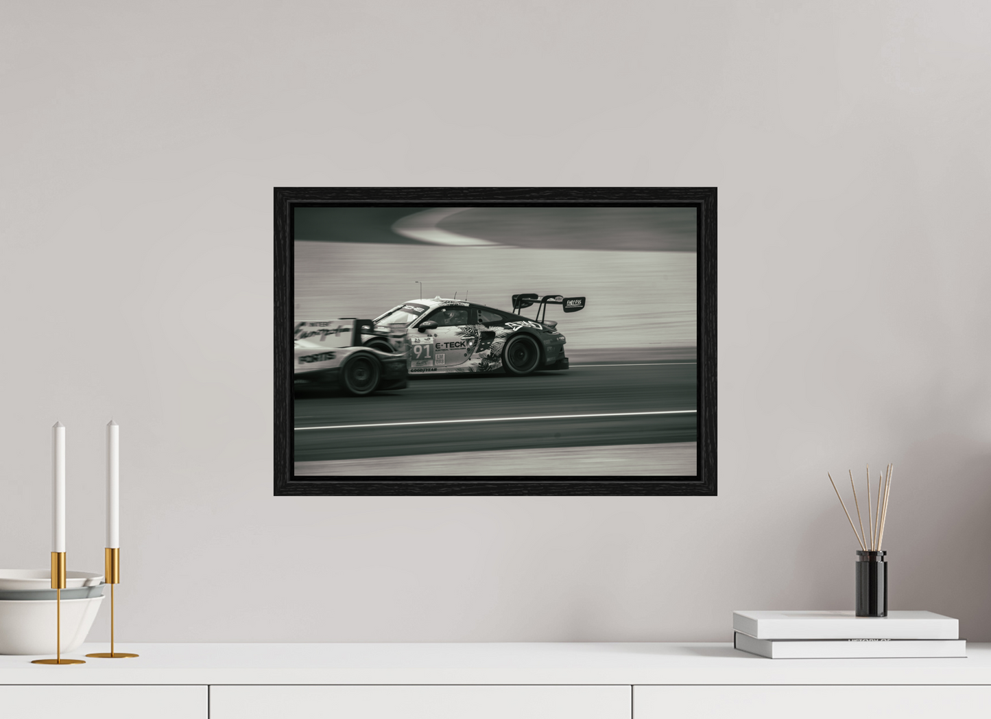 Porsche LMGT3 - Confrontation Intense aux 24h du Mans 2024