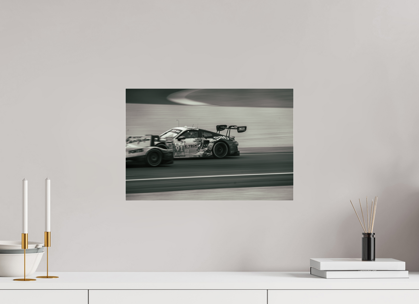 Porsche LMGT3 - Confrontation Intense aux 24h du Mans 2024