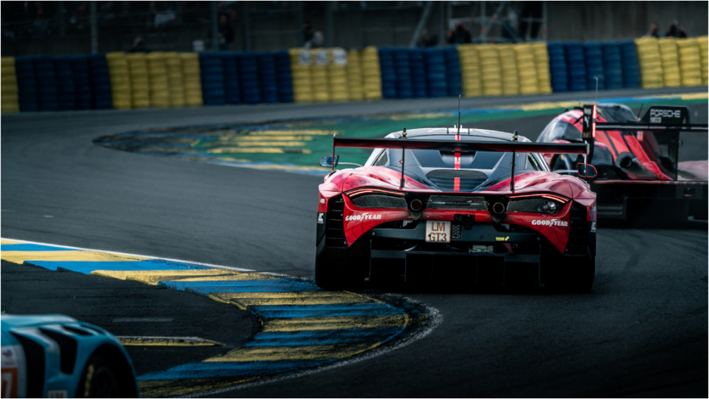 Main image Photographie Murale - Mclaren 720s LMGT3 Evo
